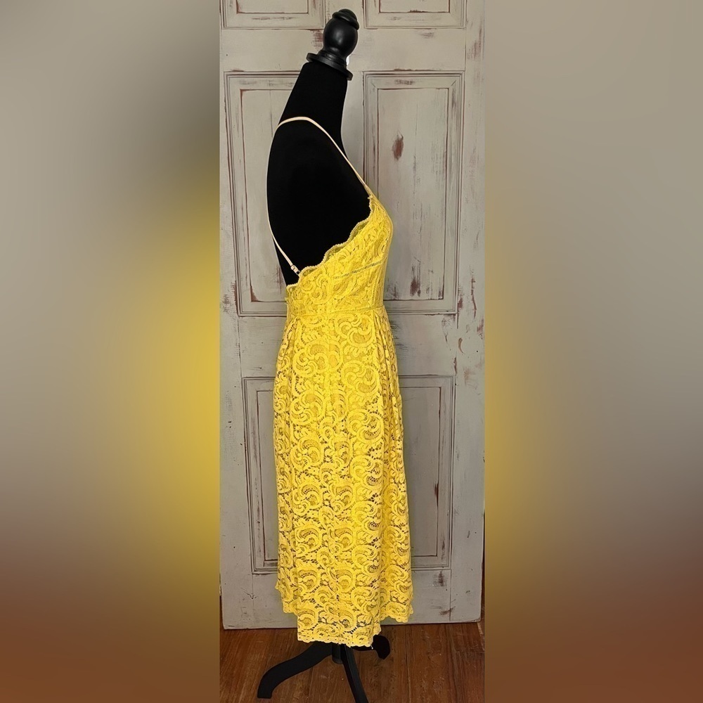 J.O.A. Golden Yellow Lace backless halter midi dress S - Picture 4 of 9